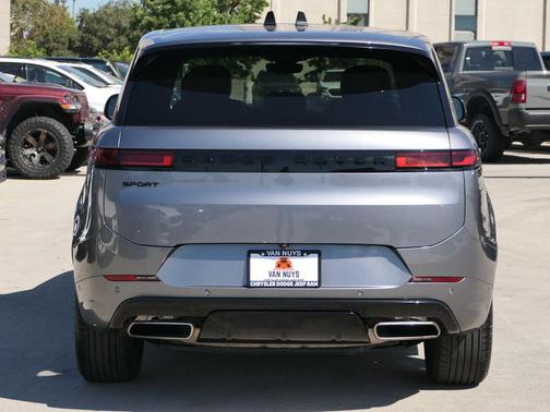 2024 Land Rover Range Rover Sport SE