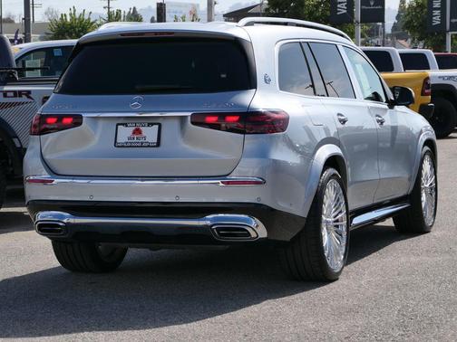 2025 Mercedes-Benz Maybach GLS 600 4MATIC