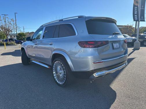 2025 Mercedes-Benz Maybach GLS 600 4MATIC