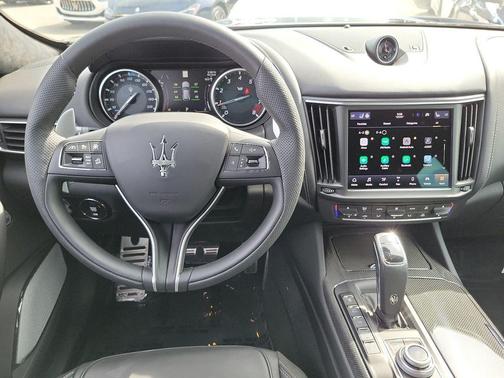 2023 Maserati Levante Trofeo