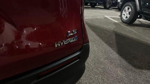 2023 Toyota Sienna LE