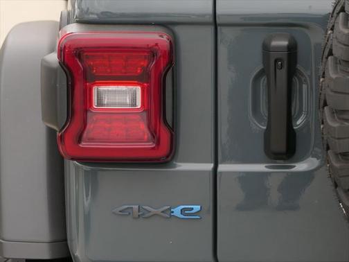 2025 Jeep Wrangler 4xe Willys