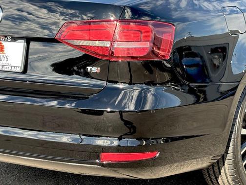 2017 Volkswagen Jetta 1.8T Sport