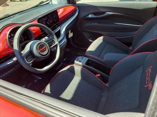 2024 FIAT 500e INSPI(RED) FWD