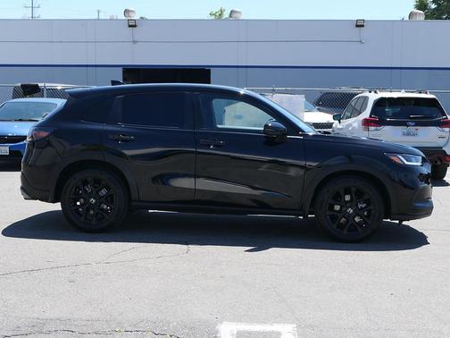 Crystal Black Pearl 2024 Honda HR-V Sport 2WD CVT