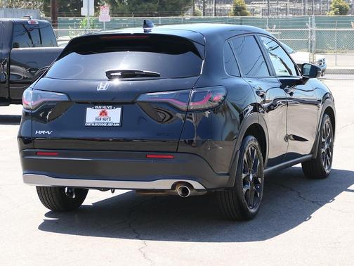 Crystal Black Pearl 2024 Honda HR-V Sport 2WD CVT