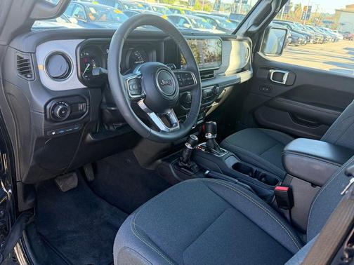 2025 Jeep Wrangler 4xe Sahara