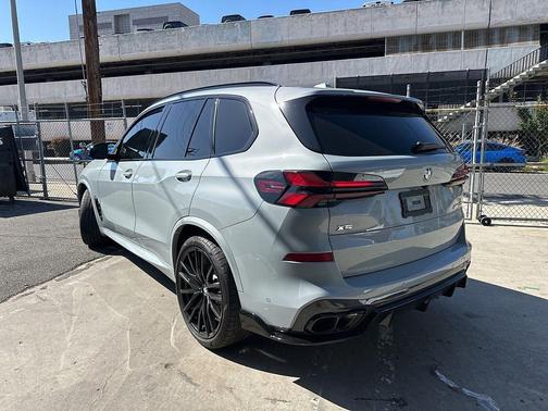 Brooklyn Grey Metallic 2025 BMW X5 M60i