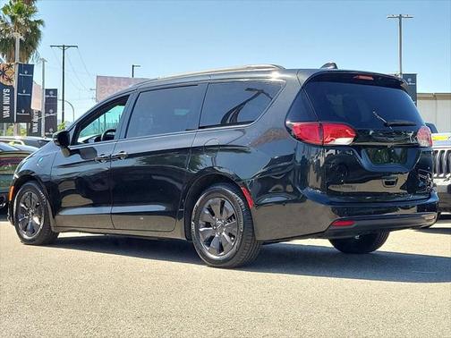 2020 Chrysler Pacifica Hybrid Limited