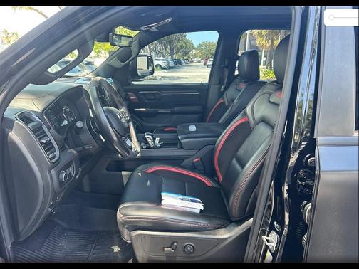 Diamond Black Crystal Pearlcoat 2022 RAM 1500 TRX