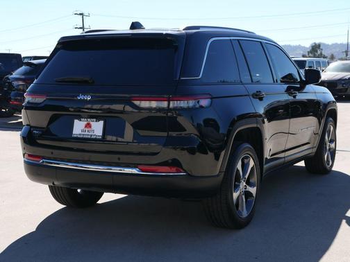 2023 Jeep Grand Cherokee 4xe Base