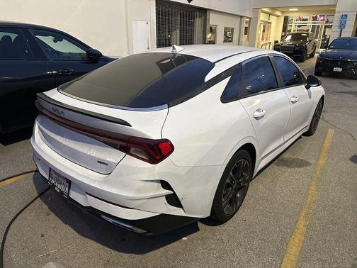 Glacial White Pearl 2024 Kia K5 GT-Line