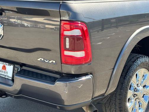 2020 RAM 2500 Limited Crew Cab 4X4 6'4' Box