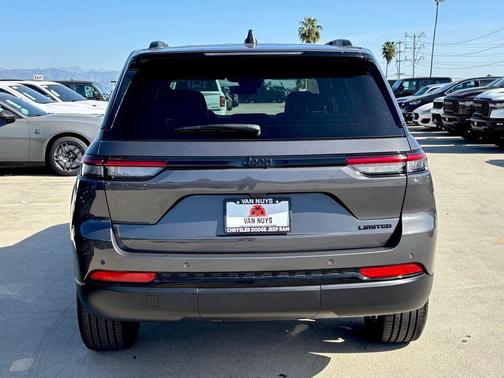 2025 Jeep Grand Cherokee Limited