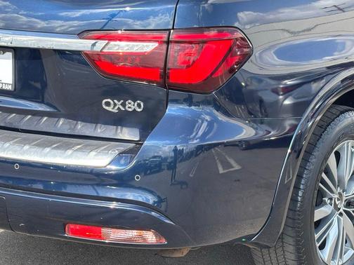 2022 INFINITI QX80 Luxe