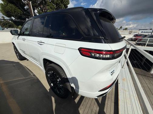 2024 Jeep Grand Cherokee 4xe Summit Reserve