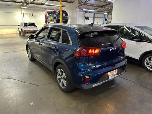 2022 Kia Niro LX