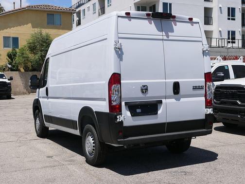 Bright White Clearcoat 2026 RAM ProMaster 1500 Base