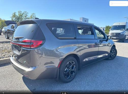 2023 Chrysler Pacifica Hybrid Limited