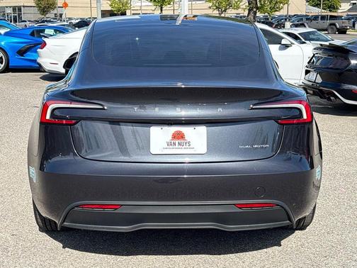 2025 Tesla Model 3 Long Range