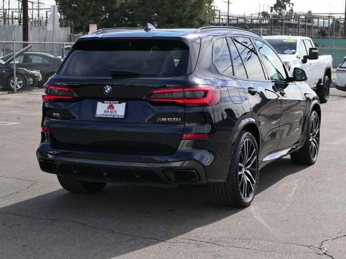 2022 BMW X5 M50i