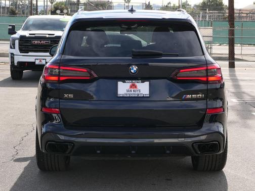 2022 BMW X5 M50i