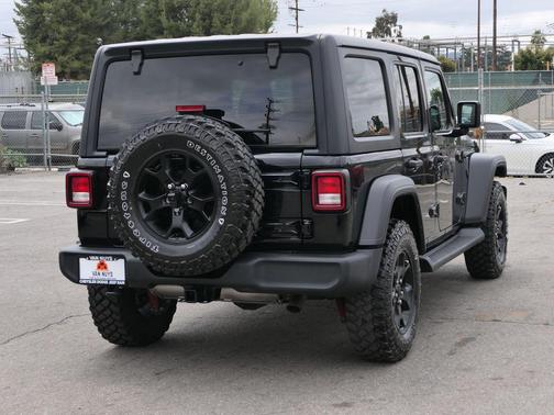 Black Clearcoat 2021 Jeep Wrangler Unlimited Sport