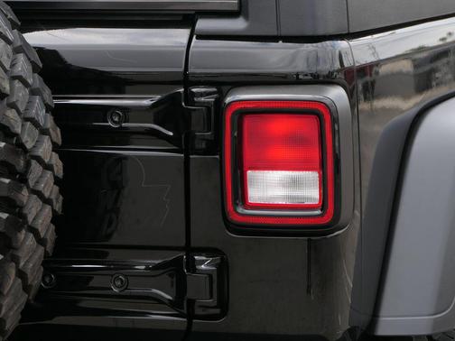 Black Clearcoat 2021 Jeep Wrangler Unlimited Sport