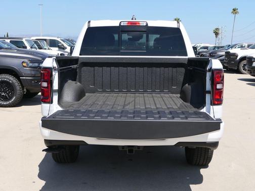 Bright White Clearcoat 2026 RAM 1500 Big Horn/Lone Star
