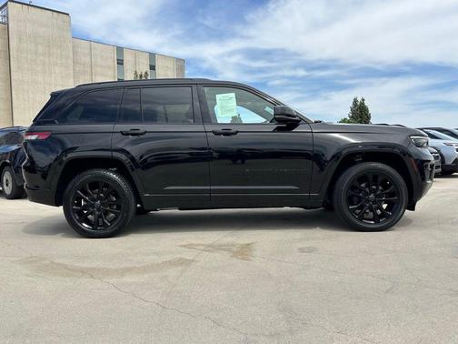 2022 Jeep Grand Cherokee Overland