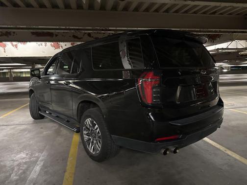 2025 Chevrolet Suburban 4WD Z71