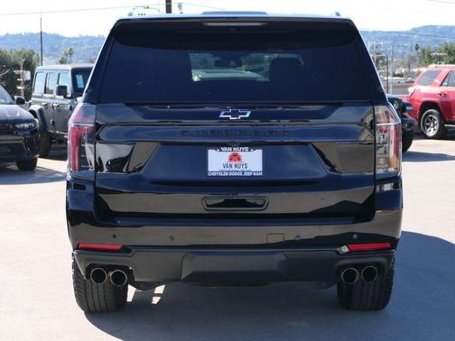 2025 Chevrolet Suburban 4WD Z71