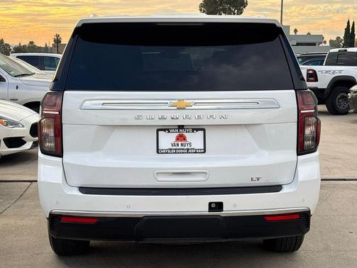 2024 Chevrolet Suburban LT