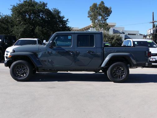 2026 Jeep Gladiator Sport S