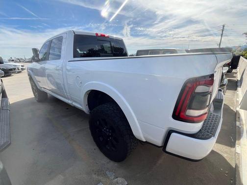 2020 RAM 2500 Laramie Crew Cab 4x4 6'4' Box