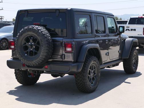 Granite Crystal Metallic Clearcoat 2026 Jeep Wrangler Willys