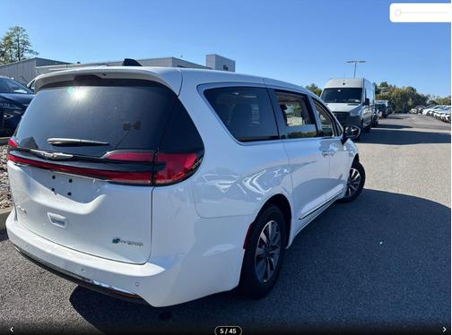 2023 Chrysler Pacifica Hybrid Limited