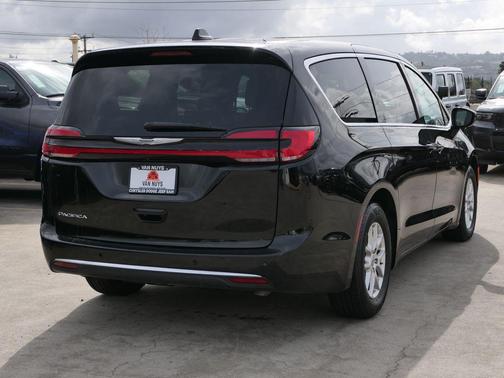2025 Chrysler Pacifica L