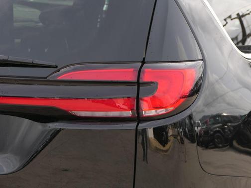 2025 Chrysler Pacifica L