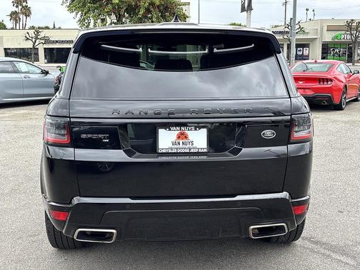 Santorini Black Metallic 2022 Land Rover Range Rover Sport HSE Silver Edition