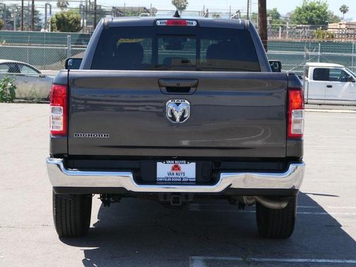 Crystal Metallic 2022 RAM 1500 Big Horn/Lone Star