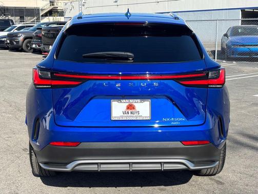 2025 Lexus NX 450h+ F SPORT Handling