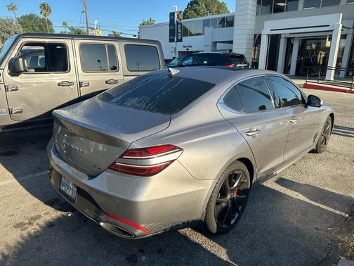 2022 Genesis G70 3.3T RWD