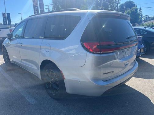 2024 Chrysler Pacifica Limited