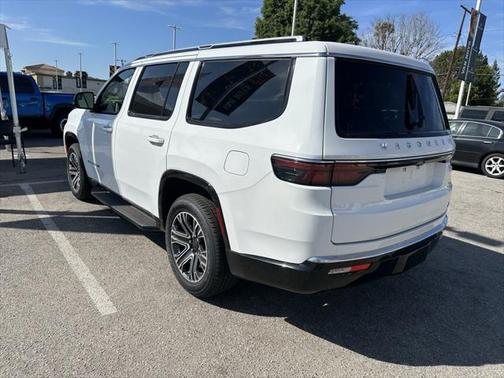 2024 Jeep Wagoneer Series II 4x2