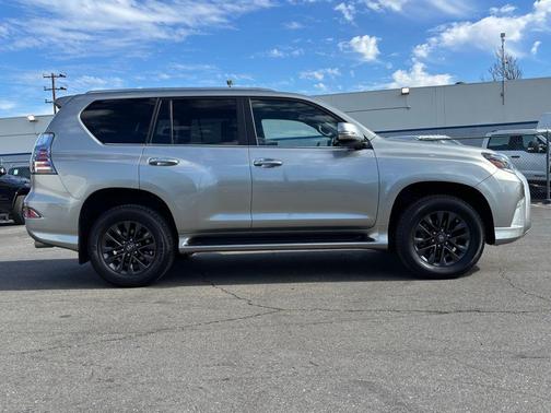 2023 Lexus GX 460 Premium