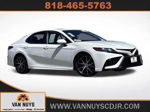 2022 Toyota Camry SE