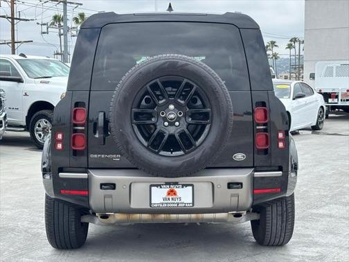 2023 Land Rover Defender 110 X-Dynamic SE