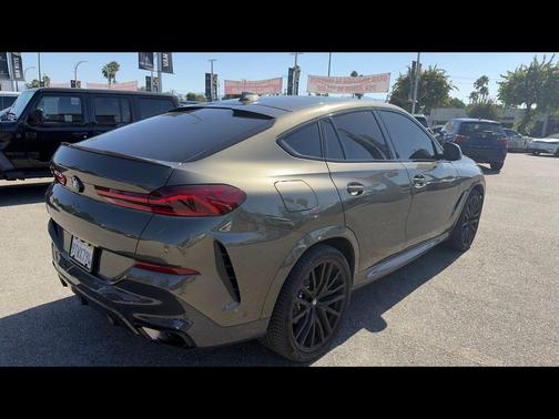 Manhattan Green Metallic 2023 BMW X6 xDrive40i