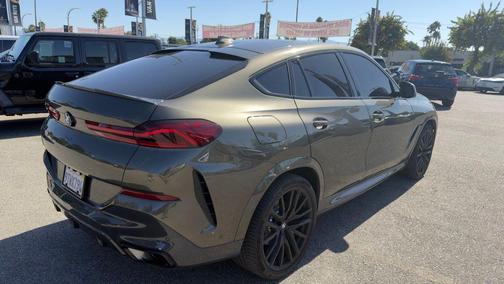 Manhattan Green Metallic 2023 BMW X6 xDrive40i
